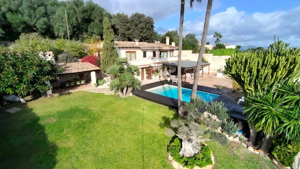 Bird's eye view, BBQ facilities, Garden, Swimming pool