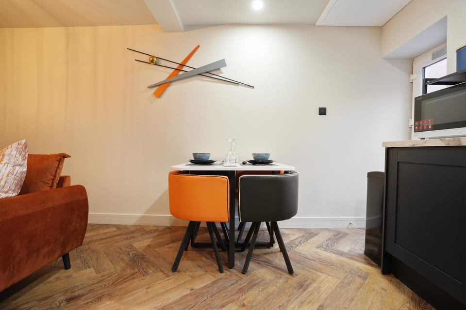 Living room, Seating area, Dining area