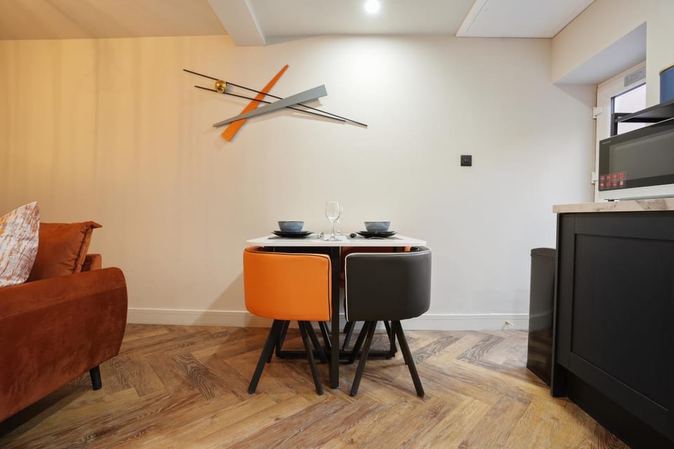 Living room, Seating area, Dining area