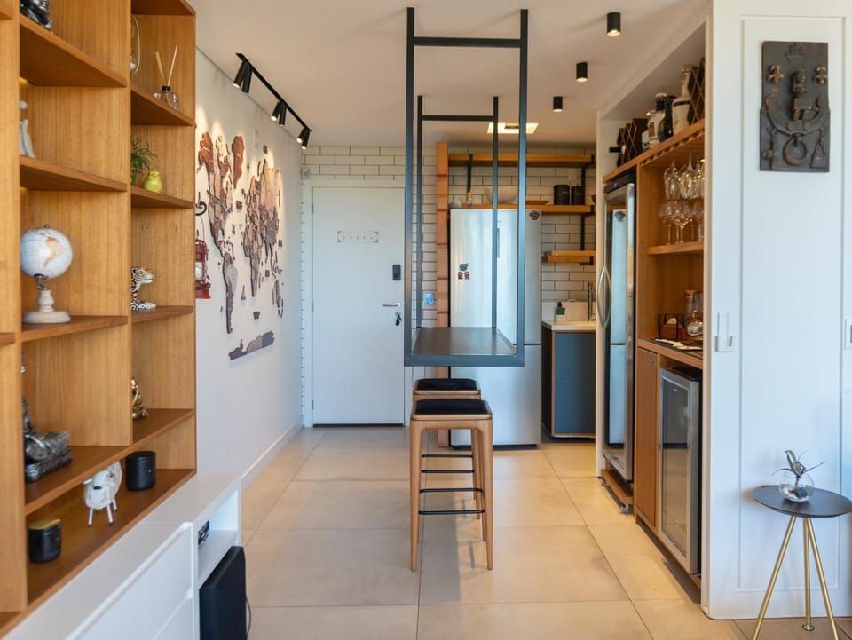 Kitchen or kitchenette, Dining area, minibar, pet friendly