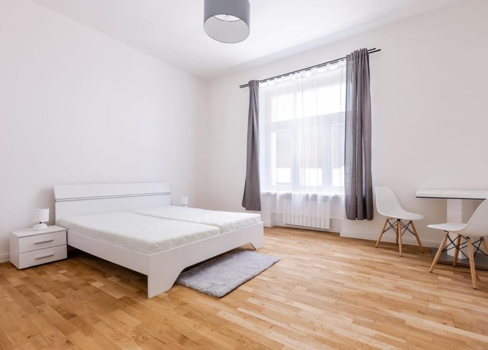 Bed, Living room, Bedroom