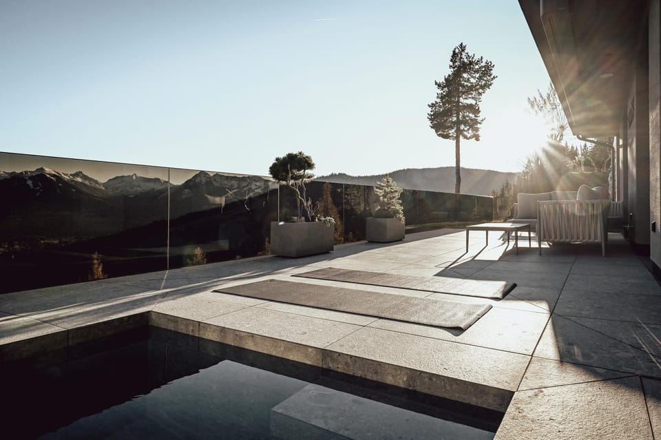 Balcony/Terrace, Swimming pool, Sports