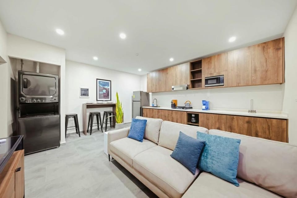 Palm Beach Sea La Vie Suites Apartment in Noord
