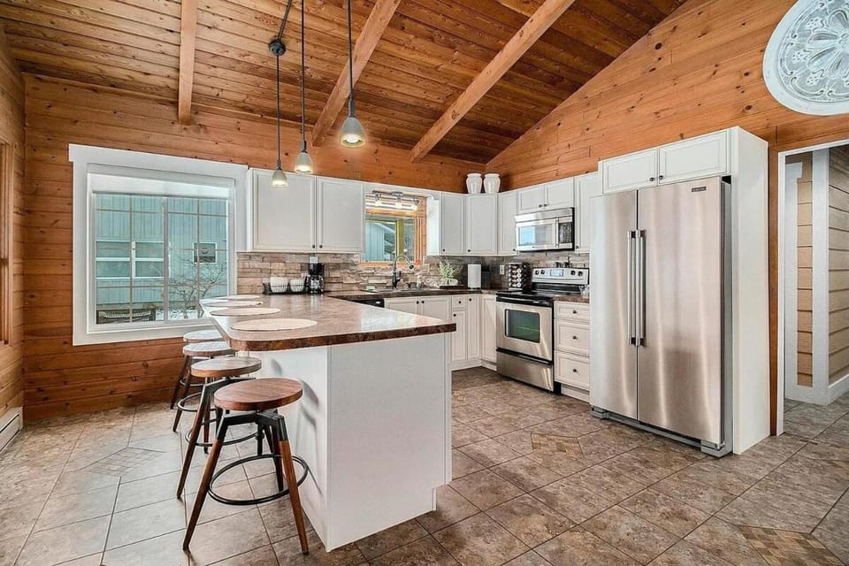 Seating area, Dining area, Evening entertainment, kitchen, kitchen