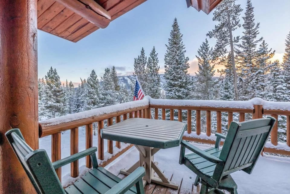 Big Sky Cozy Cabin Lone Peak Views Hot Tub Cabin in Big Sky