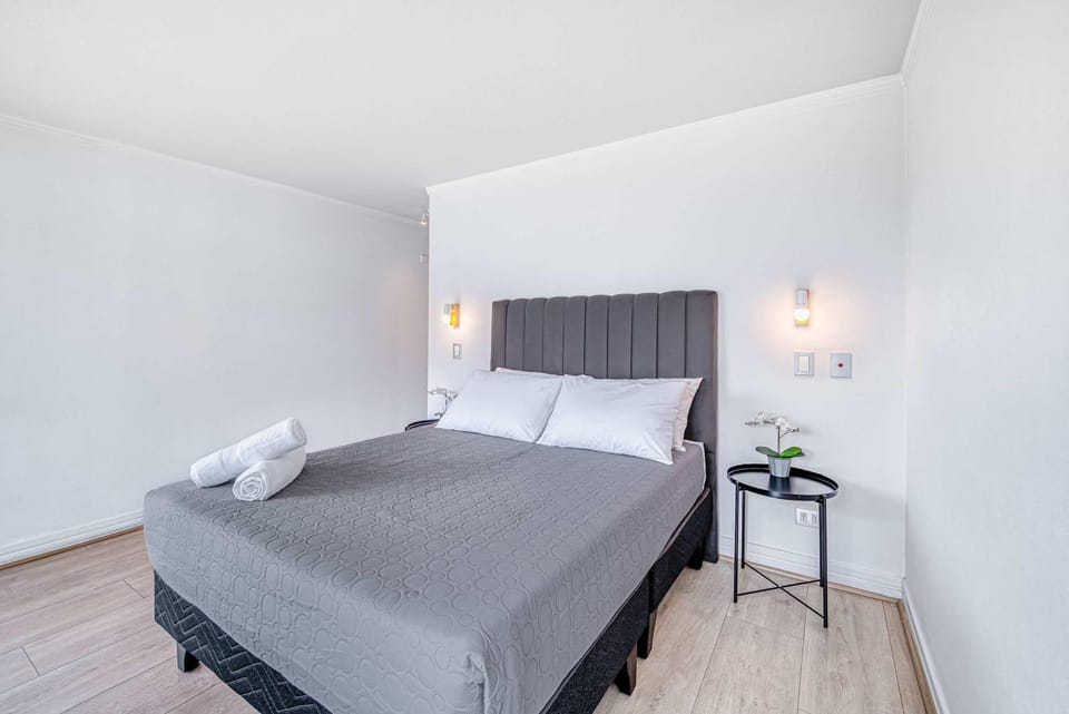Nordic Home - 2BR Parking Wifi & Shopping Mall Apartment in Las Condes