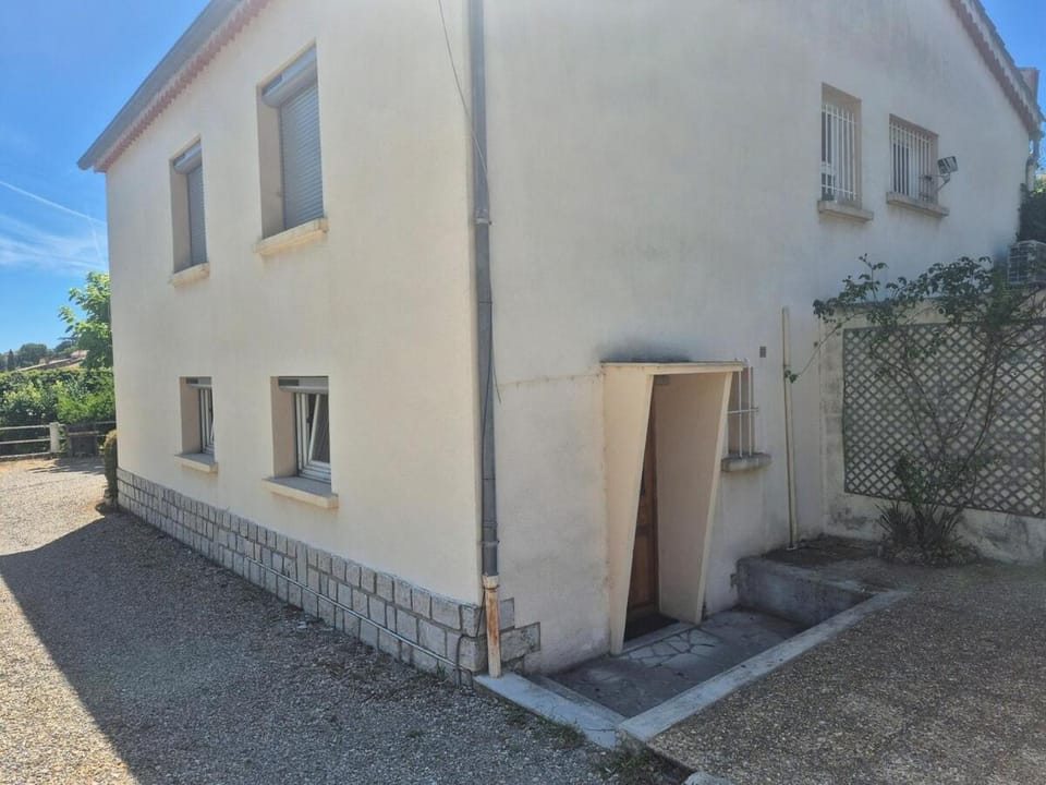 Charmant studio centre village Apartment in Gréoux-les-Bains