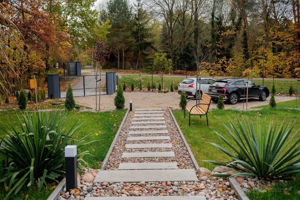Garden, Parking