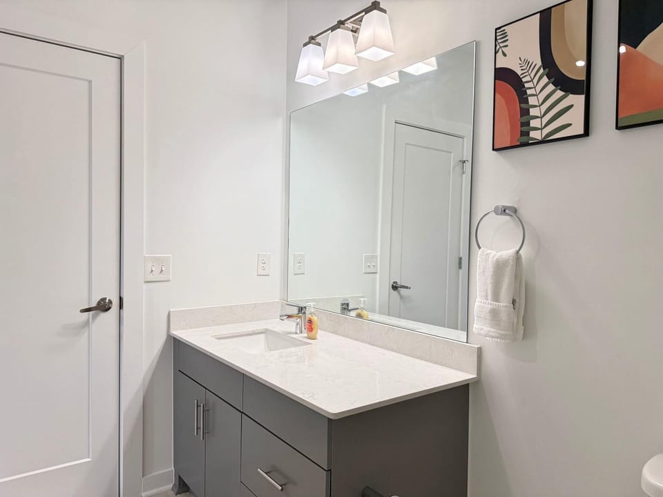 Bathroom, towels