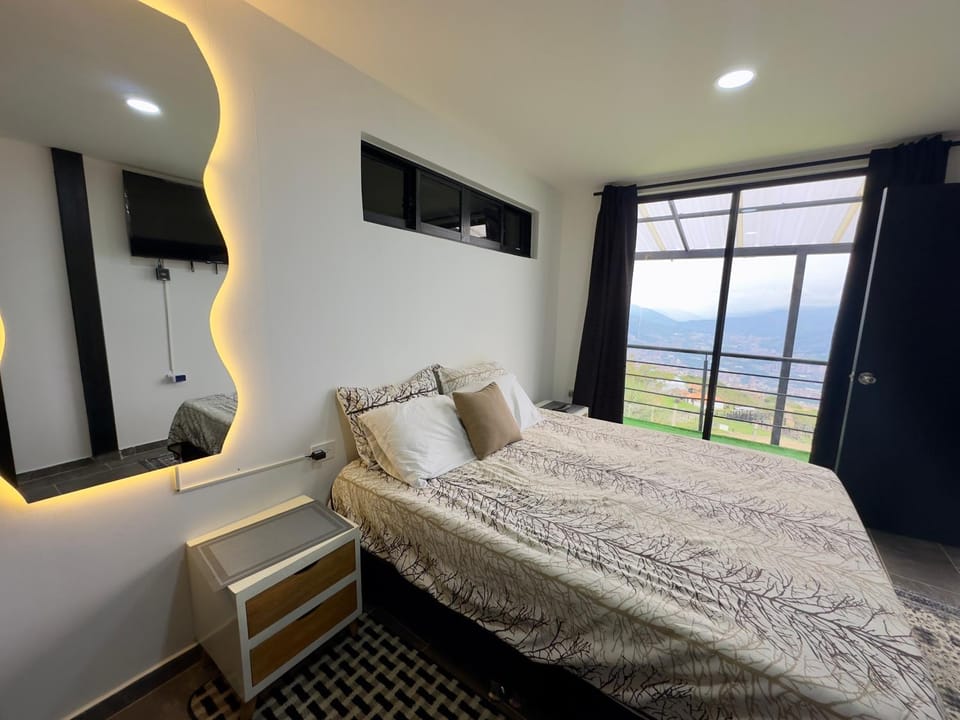 Bed, Natural landscape, Photo of the whole room, Bedroom, Mountain view