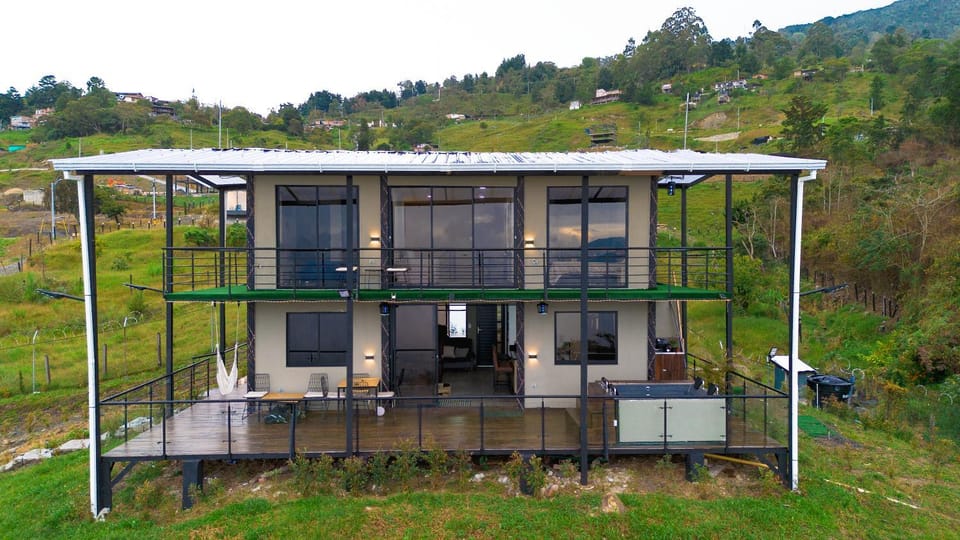 Finca Privada San Félix - Jacuzzi, Vista a la Montaña y Atardecer Romántico Villa in Medellin