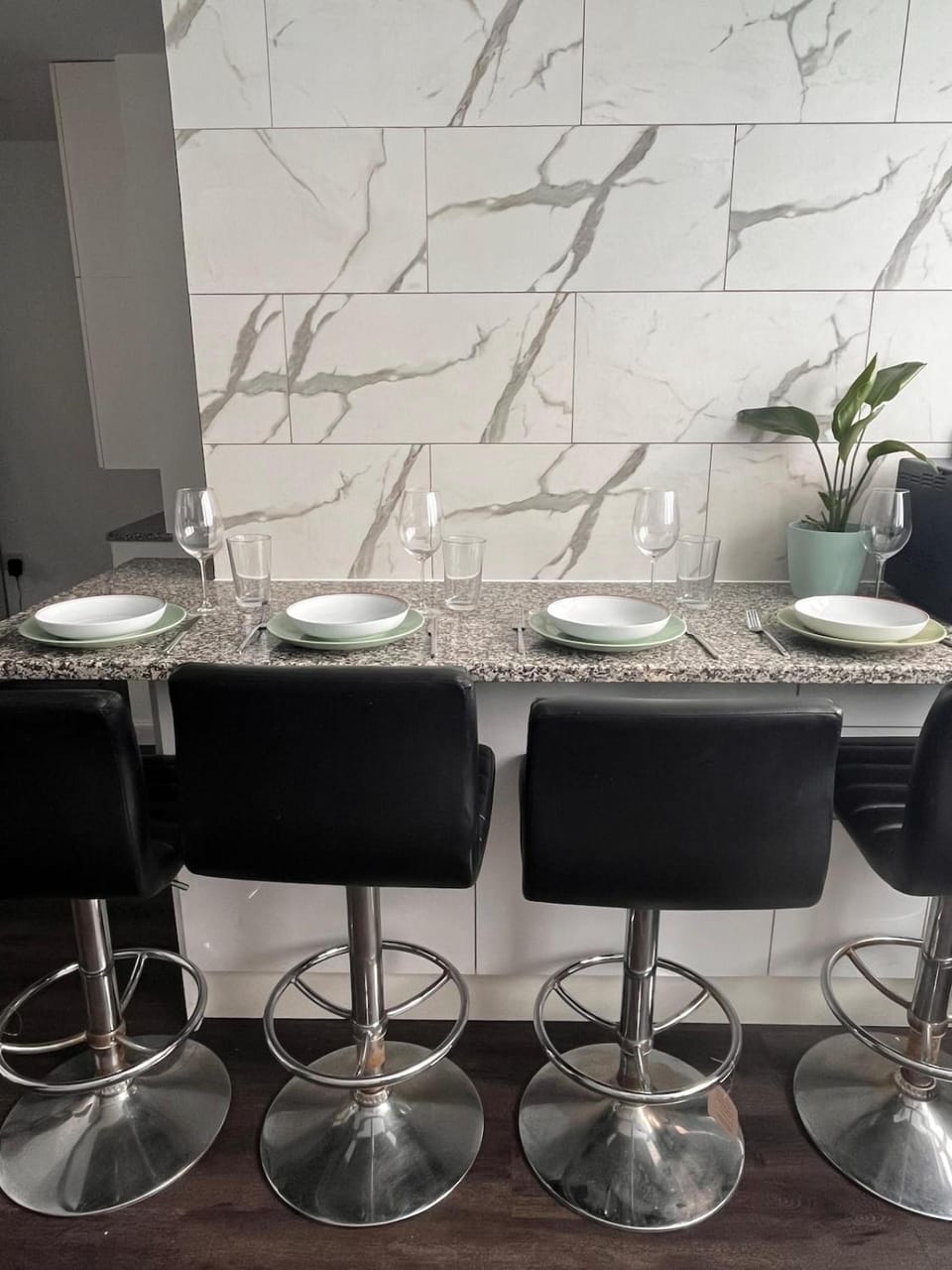 Seating area, Dining area