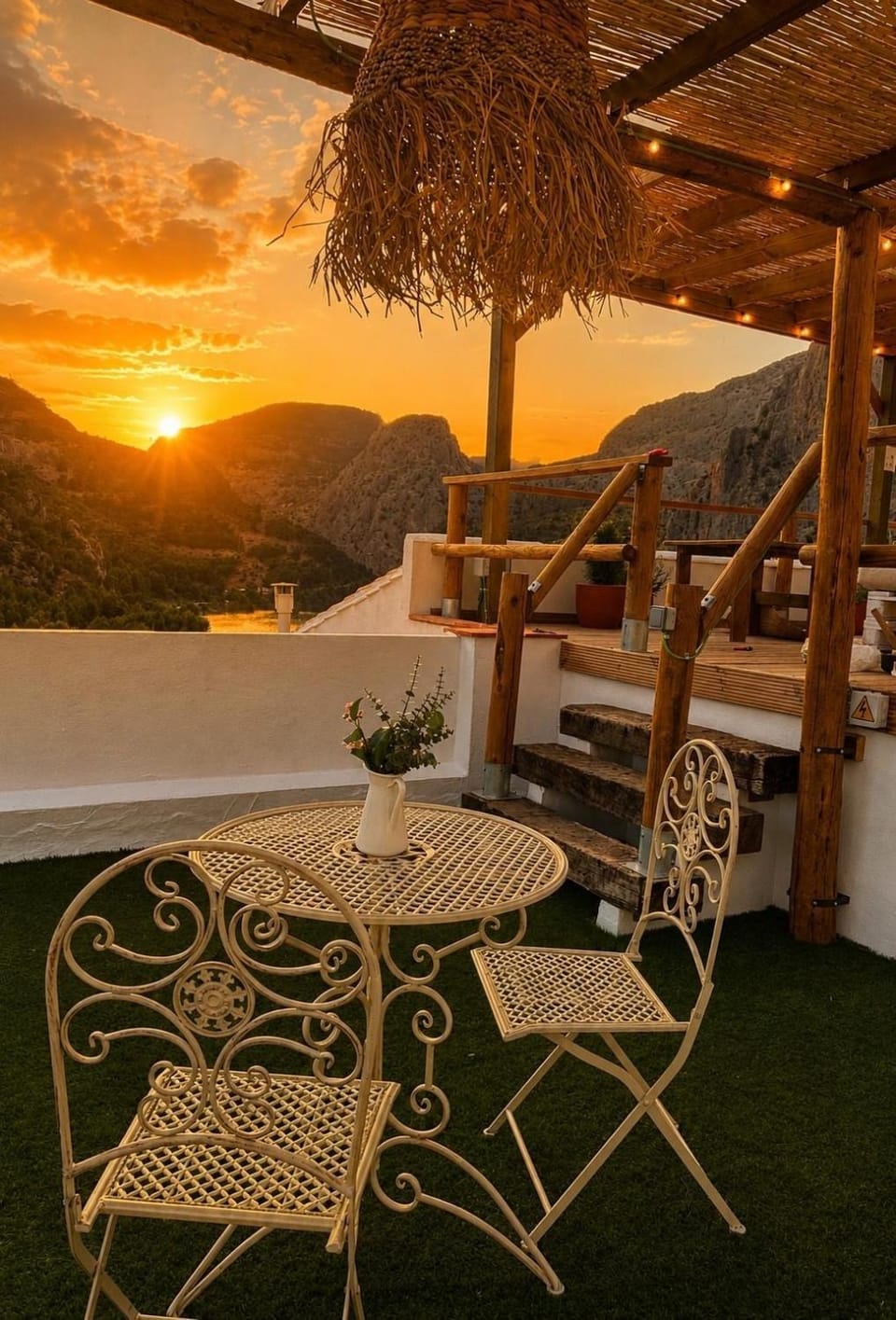 Property building, Natural landscape, View (from property/room), Balcony/Terrace, Mountain view, Sunset