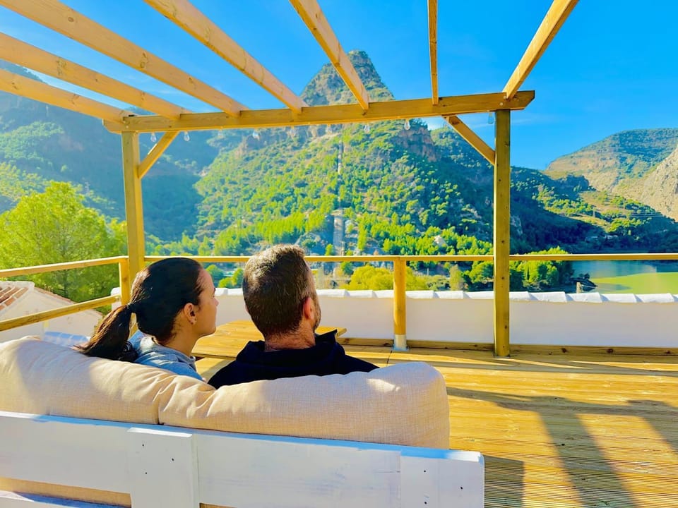 Property building, Balcony/Terrace, Lake view, Mountain view