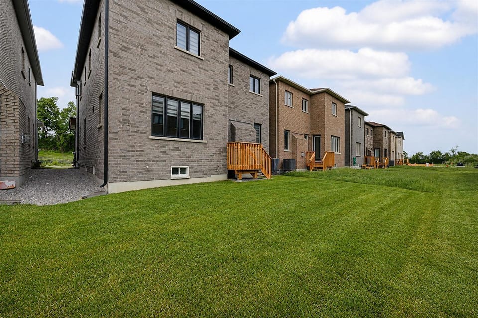 Property building, Patio, Garden, View (from property/room), Garden view