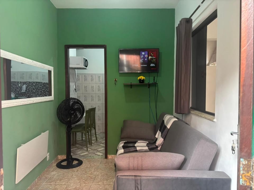 TV and multimedia, Living room, Seating area, Evening entertainment
