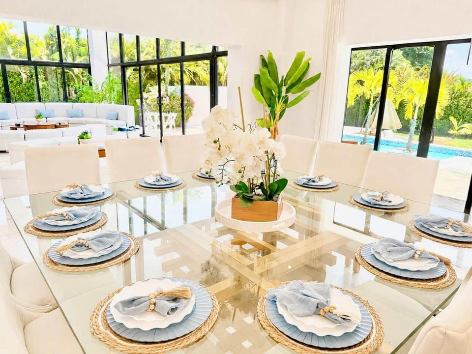 8 BR Grand Villa in Oceanfront Comm Sosua Ocean Vill Villa in Sosua