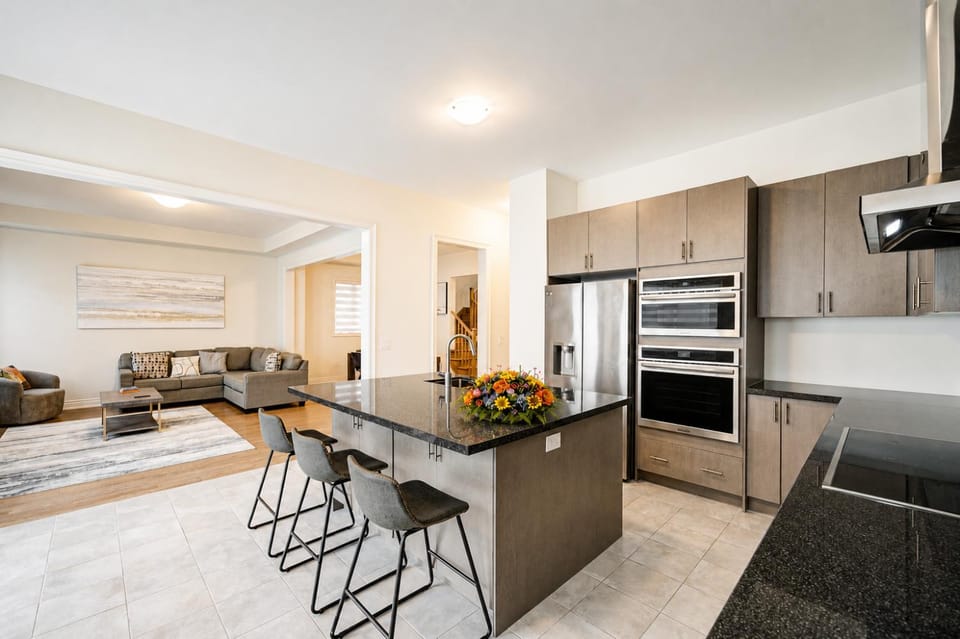 Kitchen or kitchenette, Living room, Photo of the whole room, Seating area