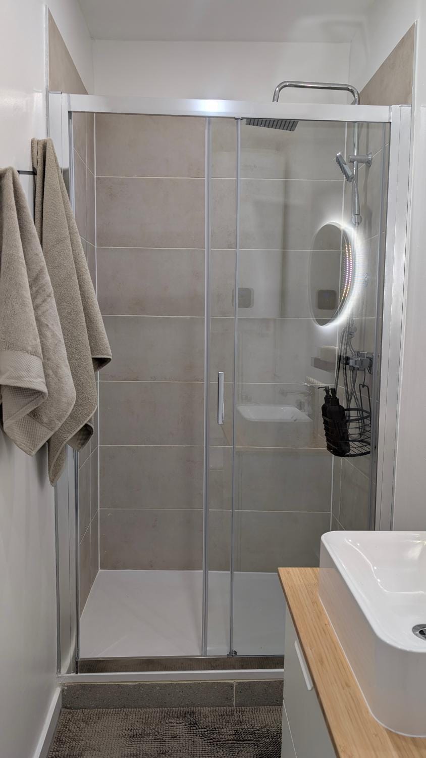 Shower, Bathroom