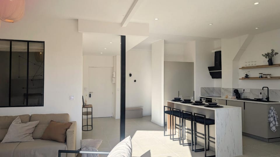 Living room, kitchen