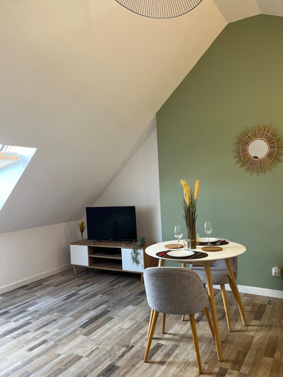 Communal lounge/ TV room, Living room, Seating area, Dining area