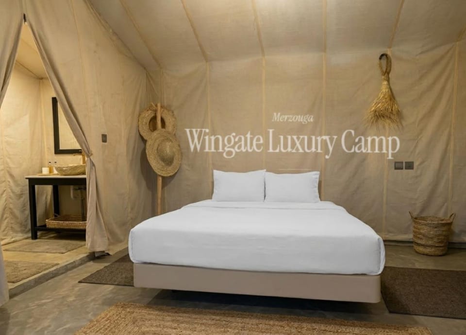 Shower, Toilet, Property building, Bed, Library, Bathroom, View (from property/room), Living room, Other, Bedroom, Mountain view, Family, room service, VIP, VIP