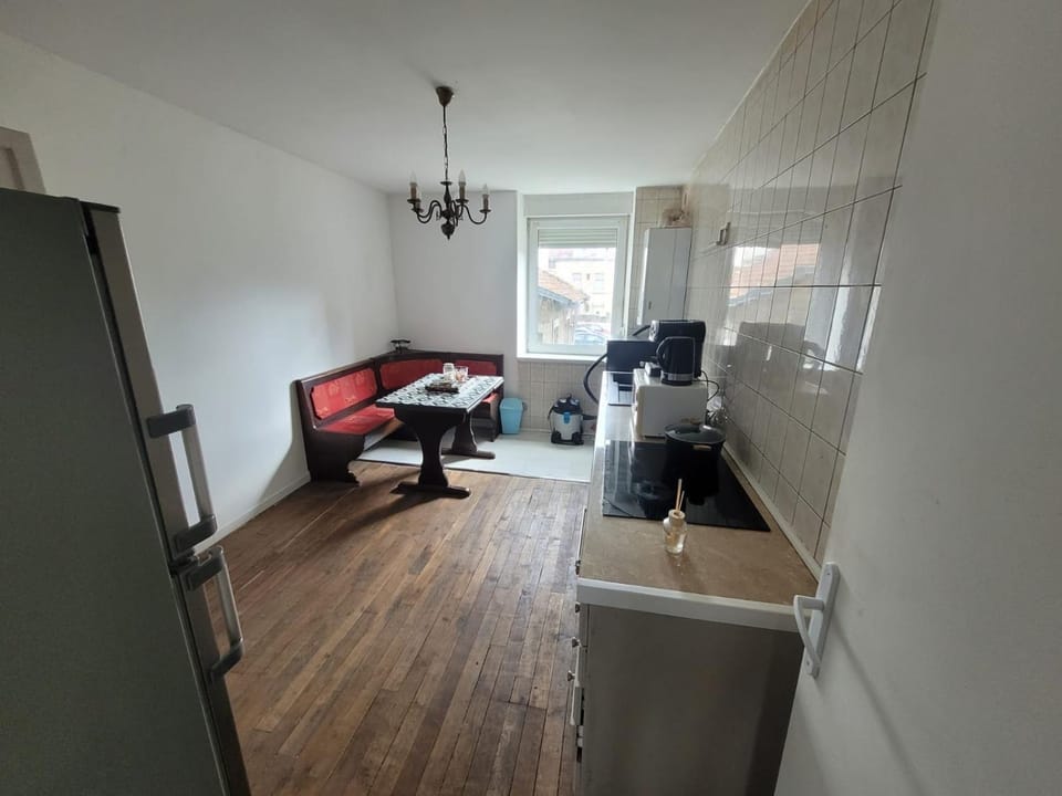 Appartement Jarny proche gare Apartment in Grand Est