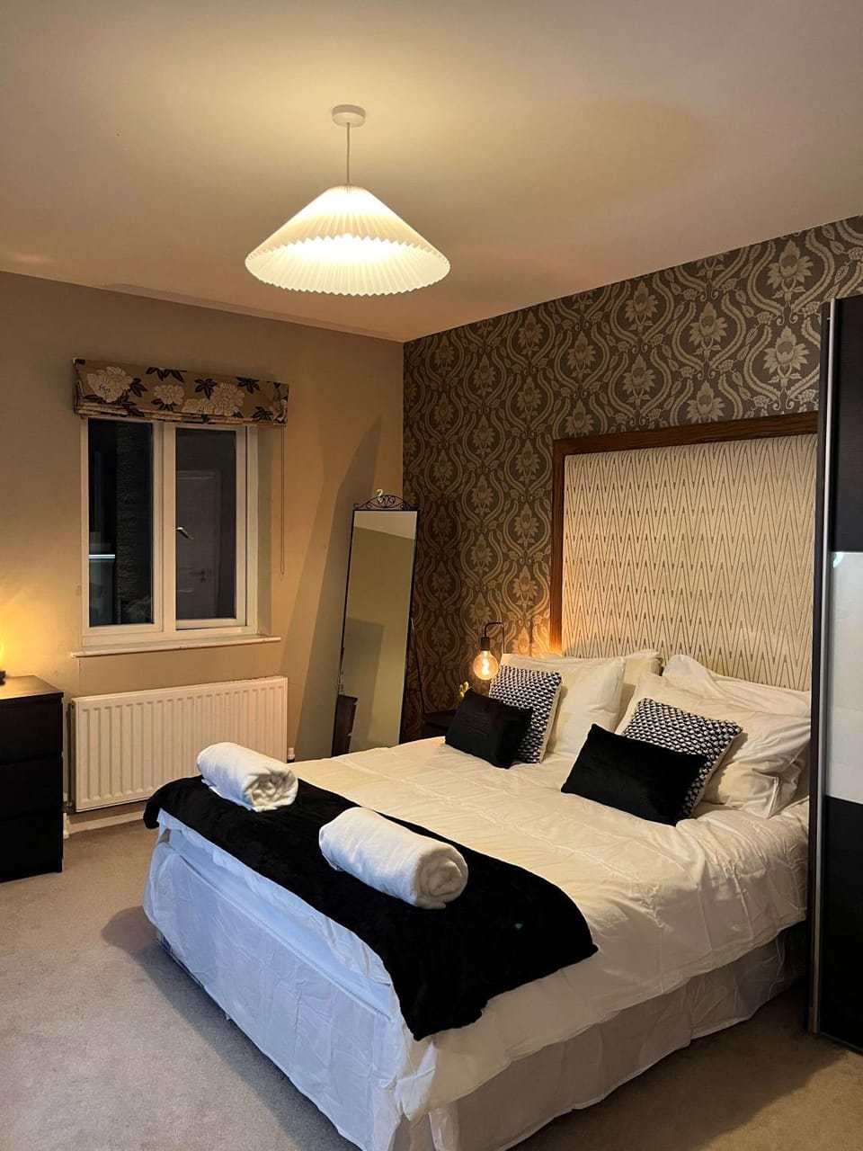 Bed, Bedroom