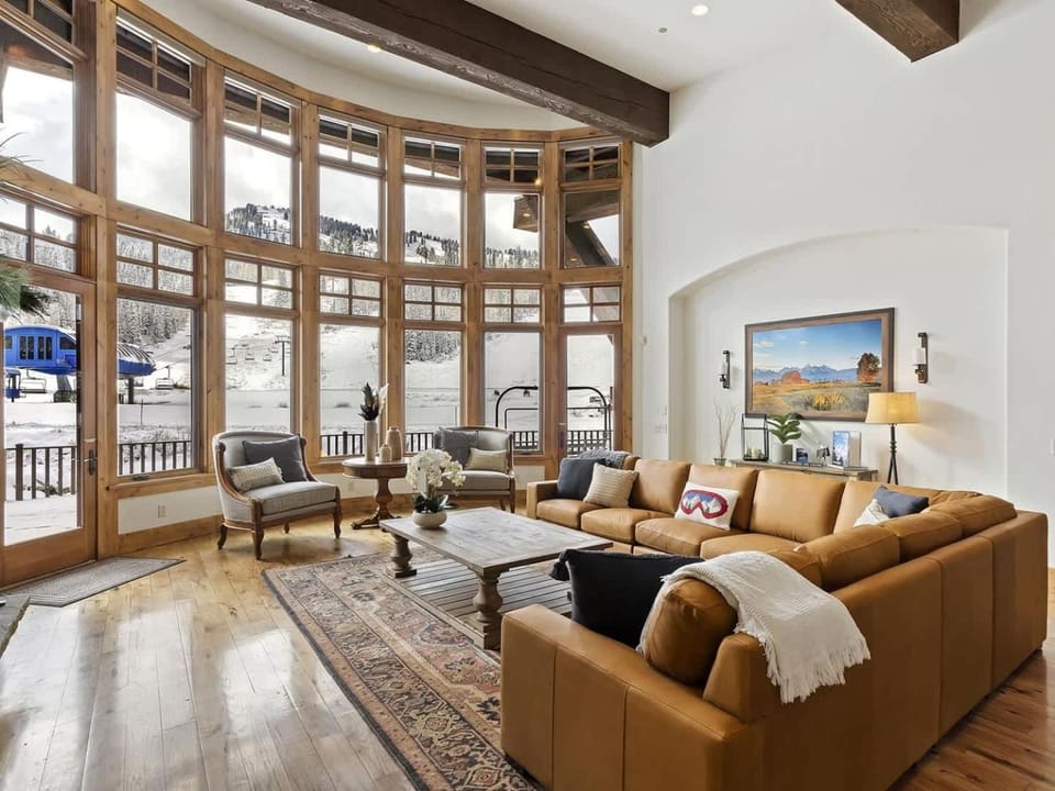 Apex Lodge - Solitude Resort 5BR with Hot Tub Chalet in Wasatch County