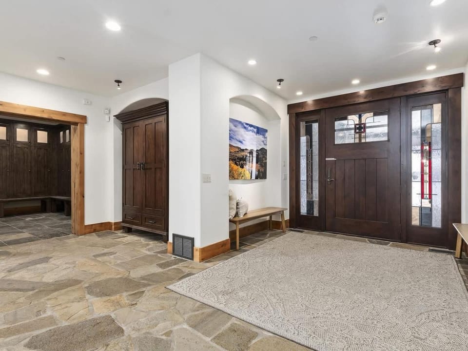 Apex Lodge - Solitude Resort 5BR with Hot Tub Chalet in Wasatch County