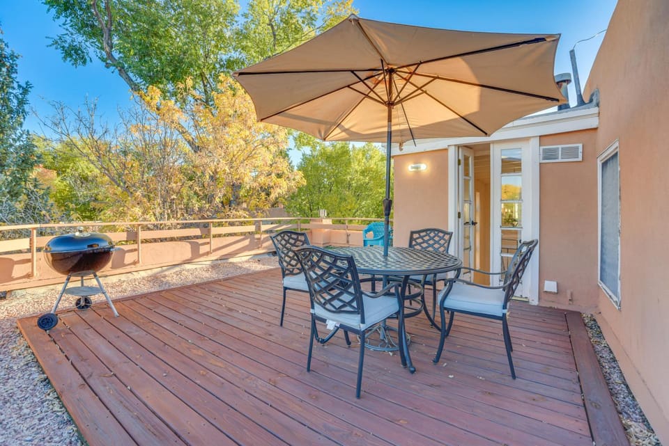 Walk to Santa Fe Plaza: Historic Eastside Retreat House in Santa Fe