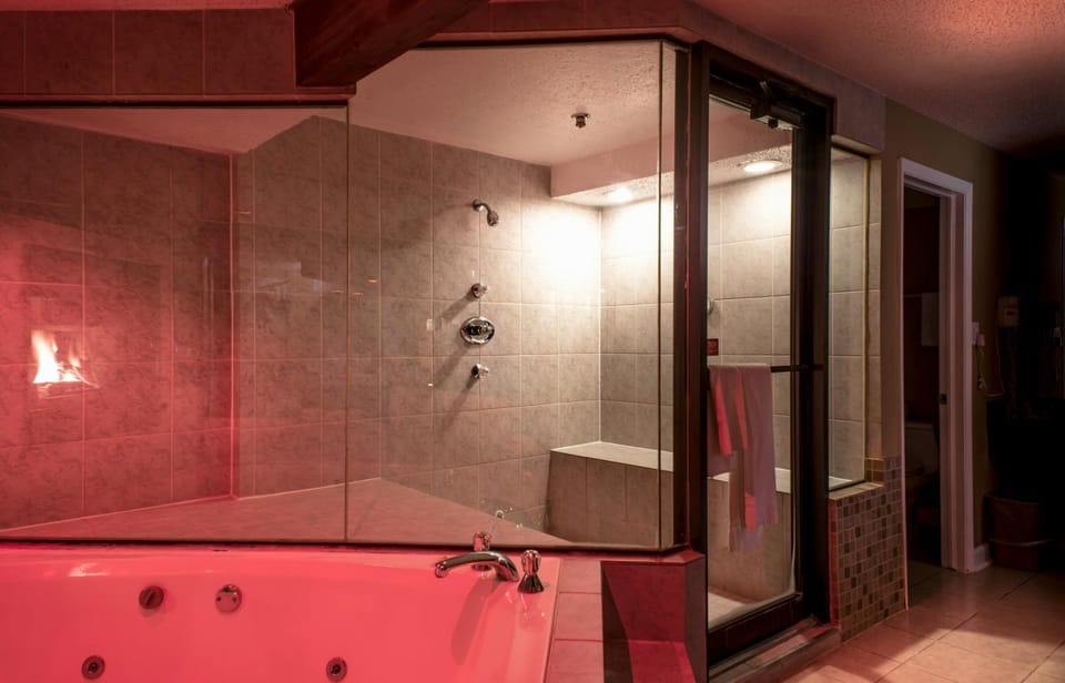 Essence Suites Hotel in Orland Park