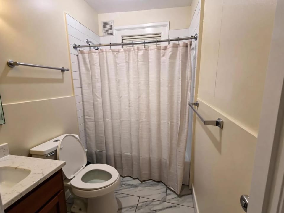 Hiawatha Place Apartment in Milton