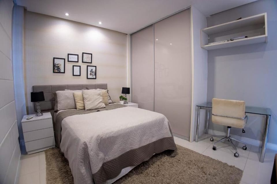 Bed, TV and multimedia, Living room, Photo of the whole room, Seating area, Bedroom, hair dresser, air conditioner
