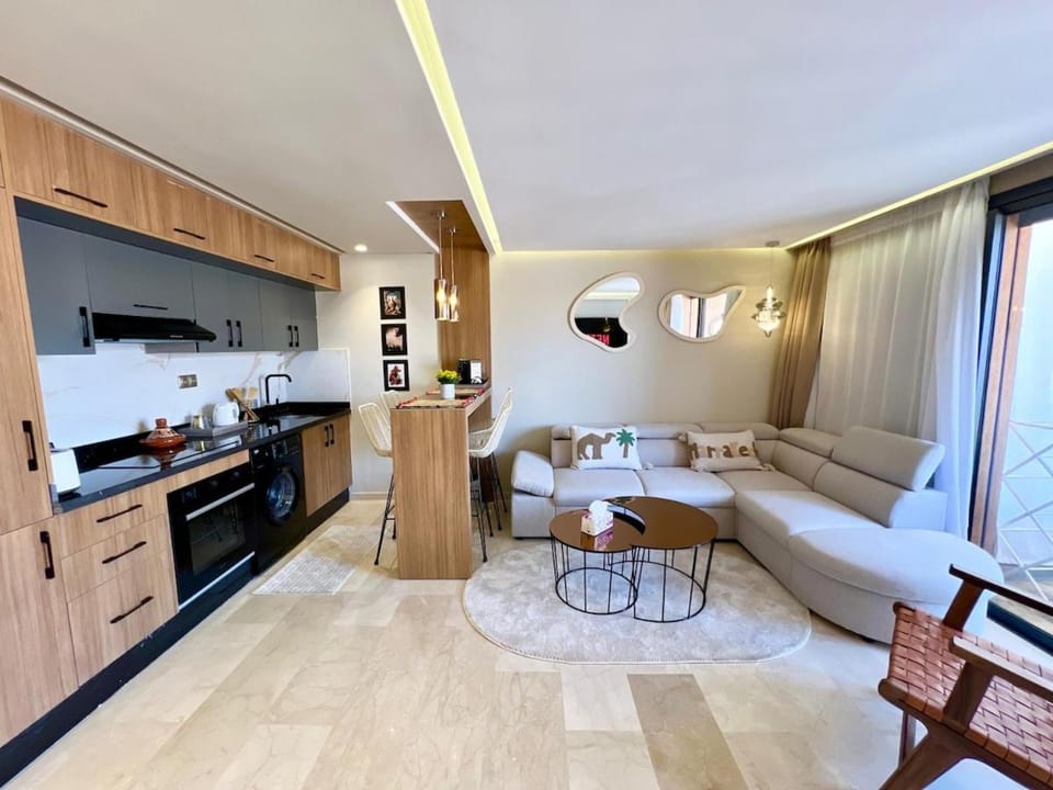 TV and multimedia, Kitchen or kitchenette, Living room, Dining area