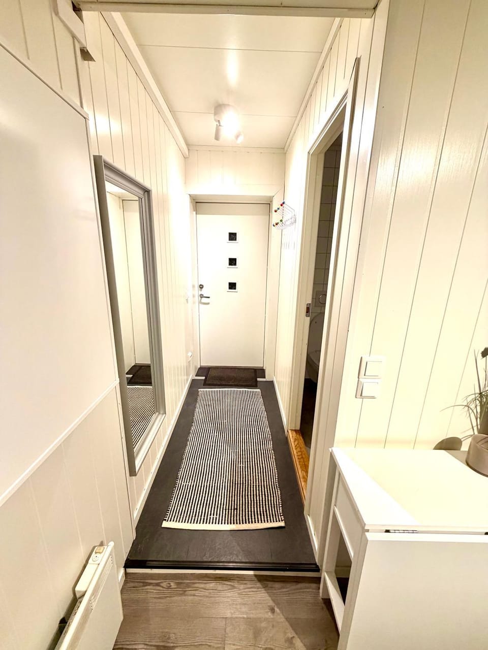 Aurora Stay - Cathedral and Cablecar view Apartment in Tromso