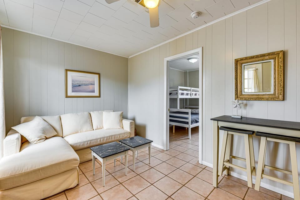Steps to Sand! PCB Haven w/ Furnished Outdoor Area House in Panama City Beach