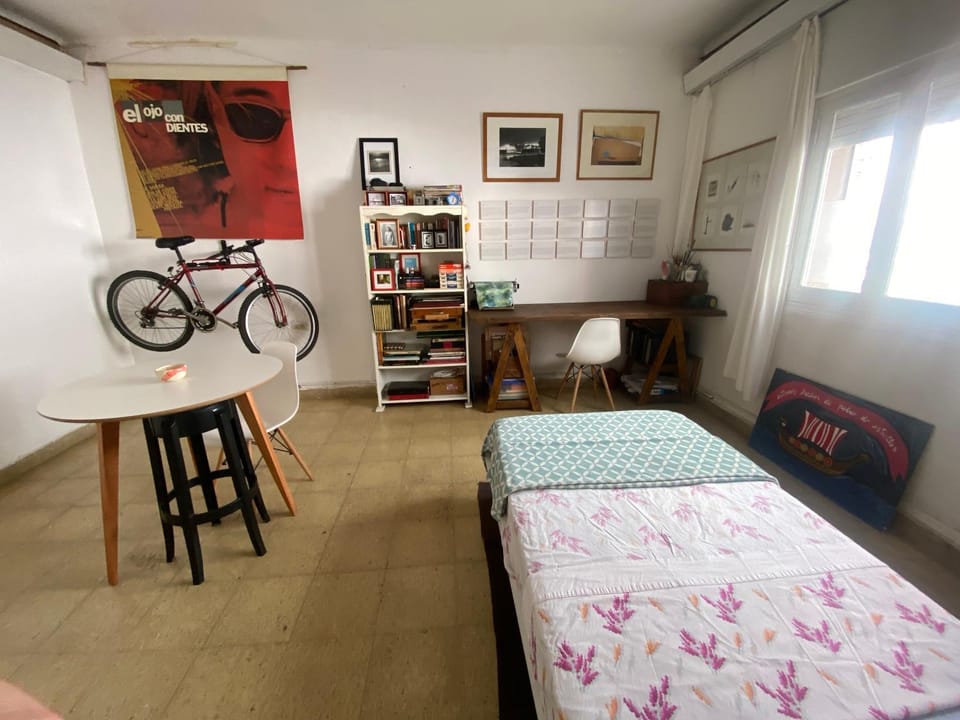 Bed, Library, Photo of the whole room, Cycling, Bedroom