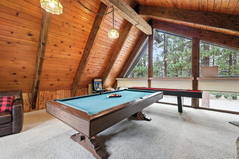 Big Bear Lake Cabin with Game Room cabin Cabin in Big Bear