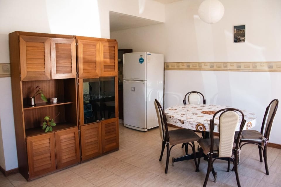 Kitchen or kitchenette, Living room, Seating area