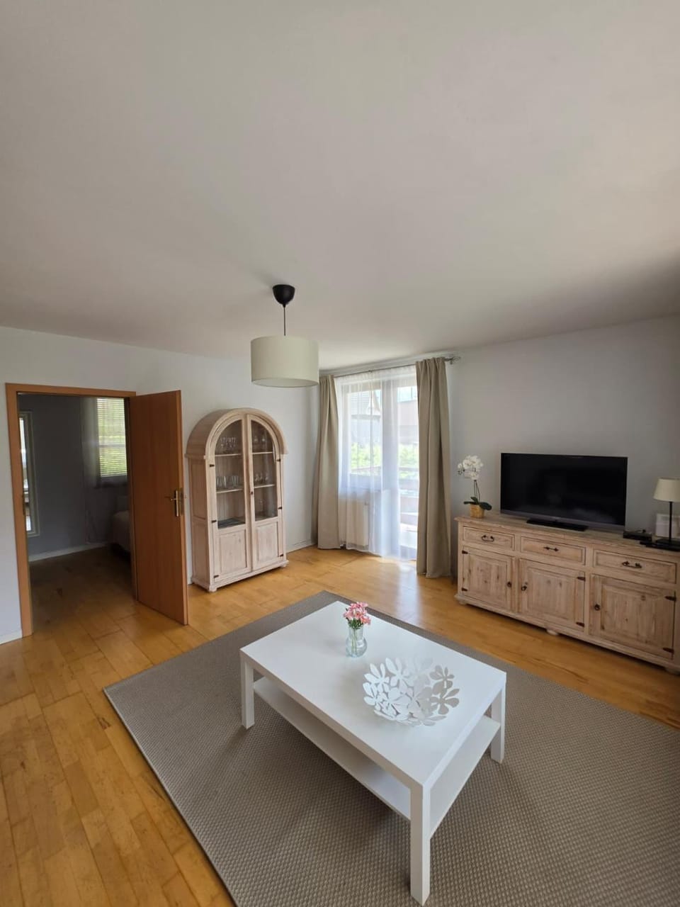 Communal lounge/ TV room, Bed, TV and multimedia, Photo of the whole room, Evening entertainment, Bedroom, towels