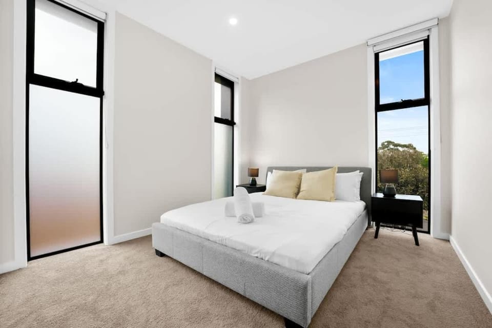 Amazing Modern Townhouse at Heart of Mount Waverley House in City of Monash