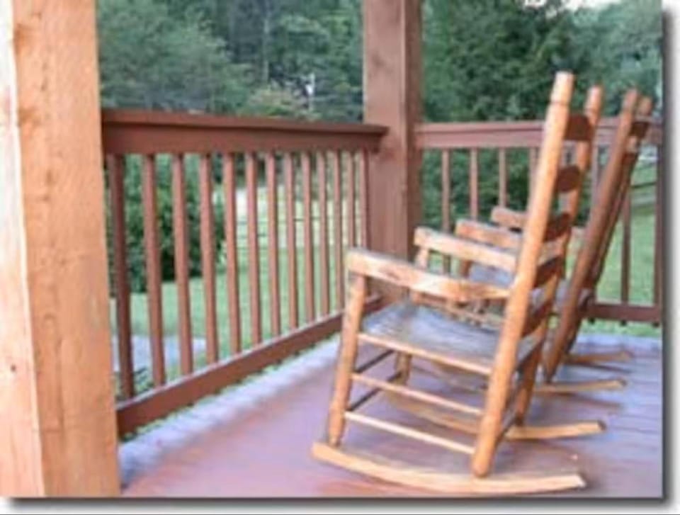 Natural landscape, View (from property/room), Balcony/Terrace, Seating area, Quiet street view, furniture