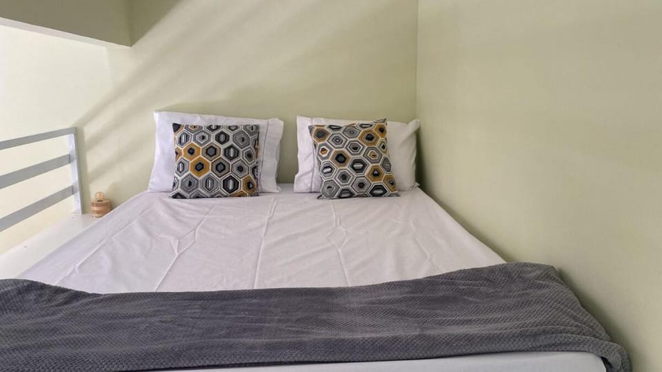 Studio Completo na Lapa com Varanda, Cama King, Wi-Fi, Ar, Cozinha Equipada e Localização Imbatível no Centro do Rio Apartment in Santa Teresa