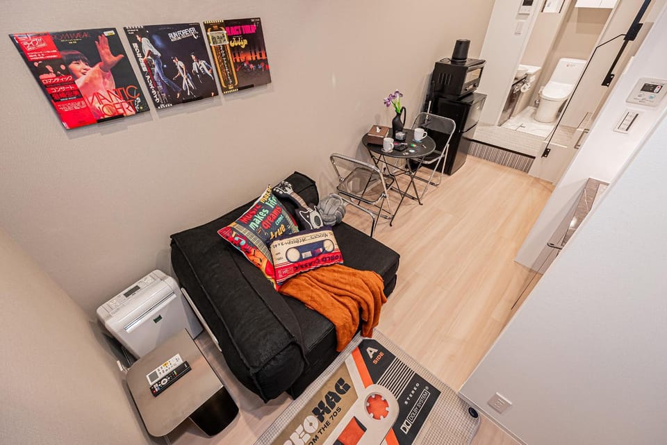 Living room, Seating area