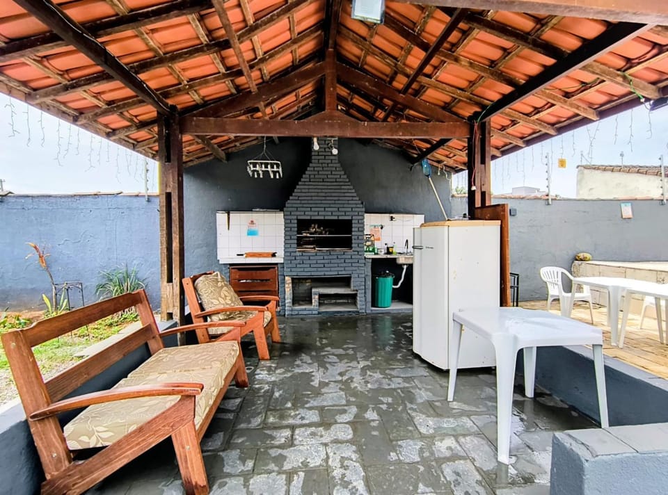 BBQ facilities, Dining area
