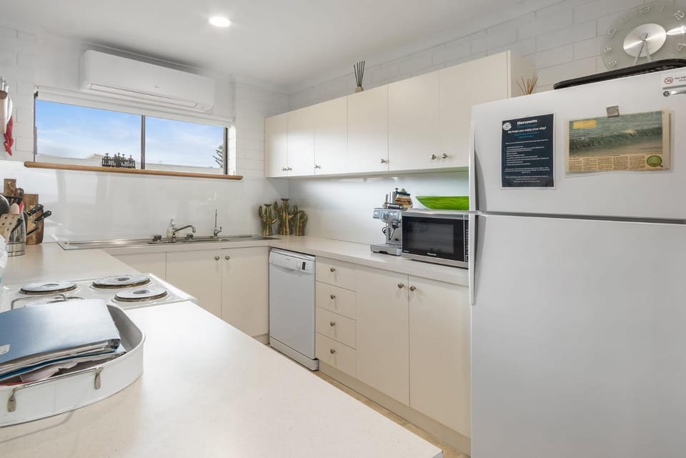Green Bay 3 Unit 3 14 Merrilli - Beachfront - No Linen Included House in Port Elliot