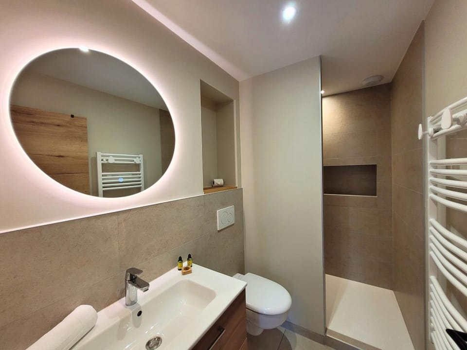 Chalet familial rénové, proche centre, capacité 12, parking, WiFi - FR-1-598-195 Chalet in Les Gets