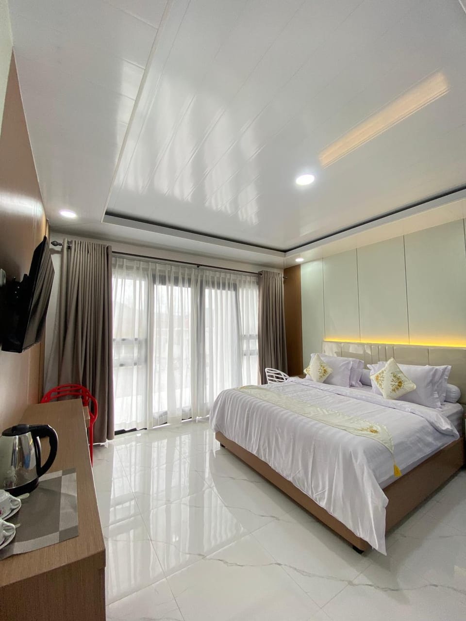 Bed, Bedroom