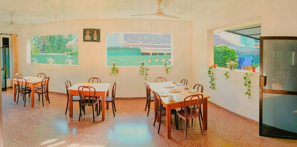 Restaurant/places to eat, Banquet/Function facilities, Dining area
